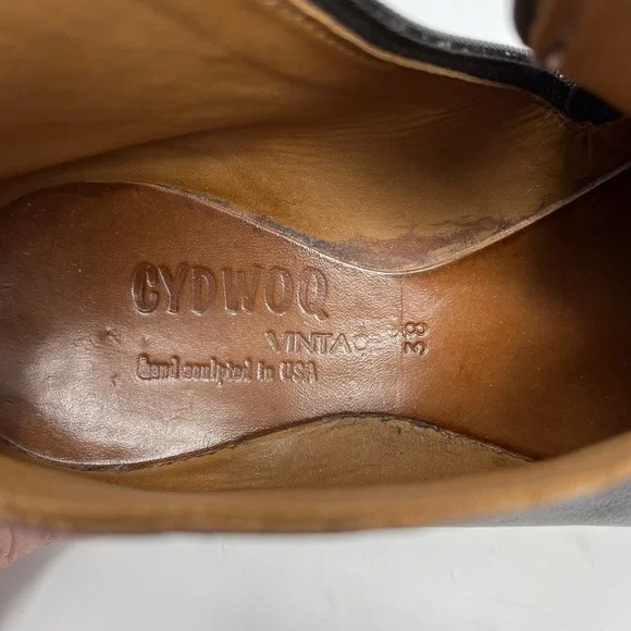 Women’s Black Leather Zip-Front Ankle Booties - Picture 11 of 13